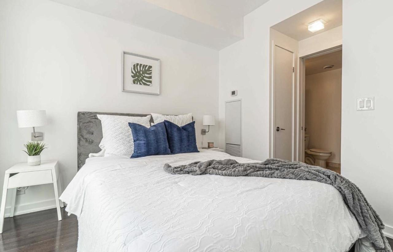 Central Condo In The Heart Of Toronto Exterior foto